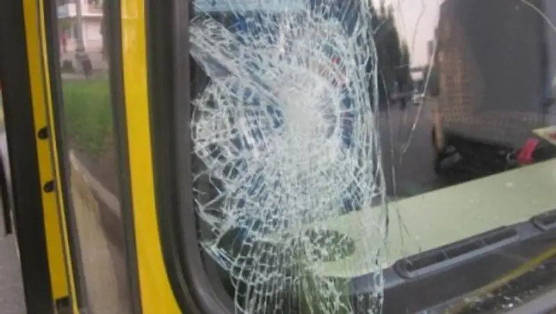 В Костанае водитель автобуса насмерть сбил пешехода и сбежал