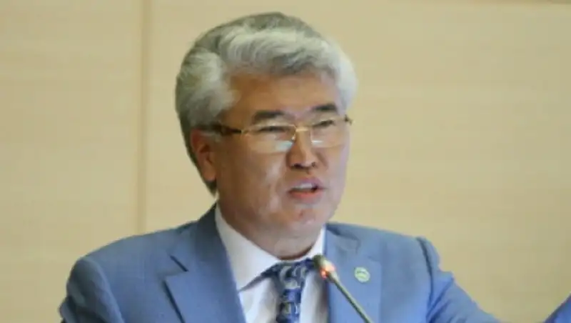 Нужно разнообразить репертуар региональных театров - А.Мухамедиулы