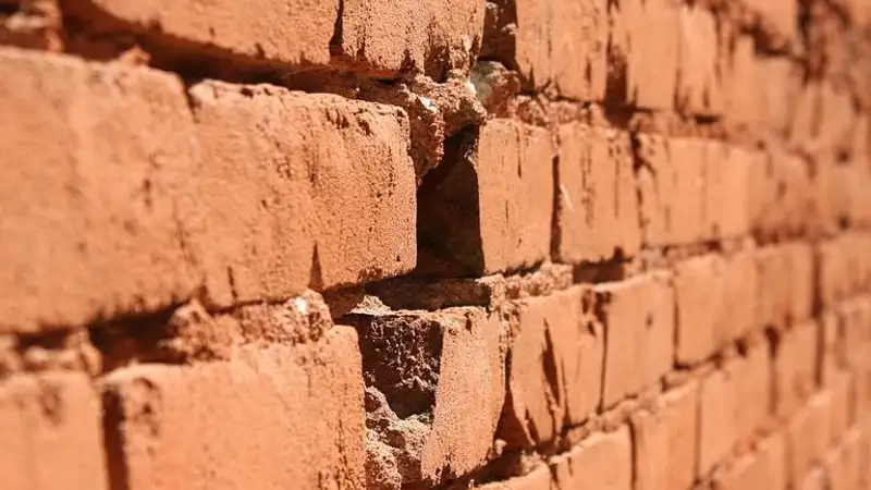 Сильное землетрясение произошло в Индонезии