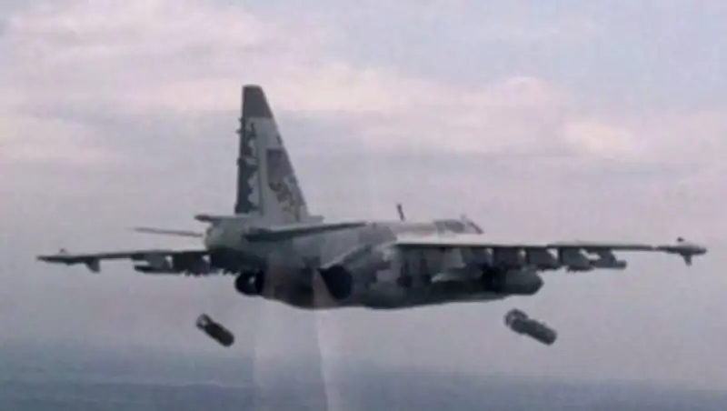 Переговоры пилота, расстреливающего Донецк, попали в Интернет