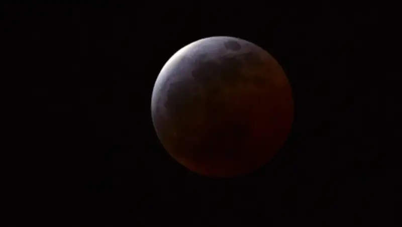 СМИ: Роскосмос перенес сроки высадки космонавта на Луну