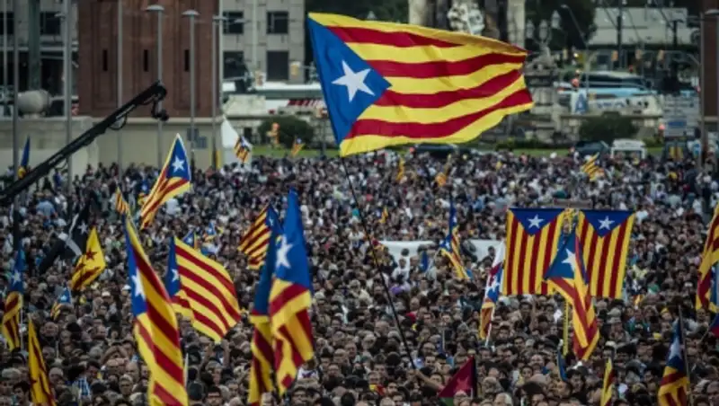 Парламенту Каталонии разрешили рассмотреть резолюцию о независимости
