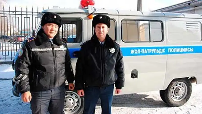 Полицейские Рудного спасли мужчину из пожара