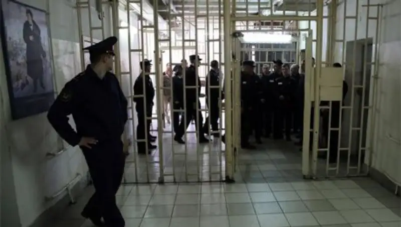 Начальника карагандинской тюрьмы осудили за пытки