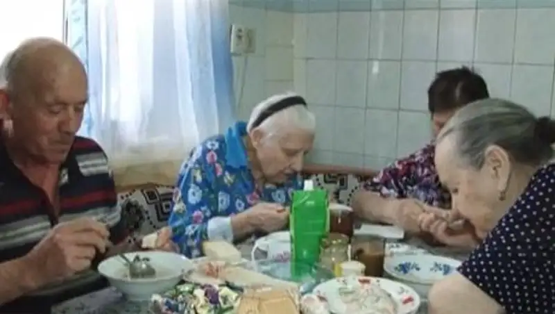 Женщина-инвалид из Усть-Каменогорска организовала дом престарелых