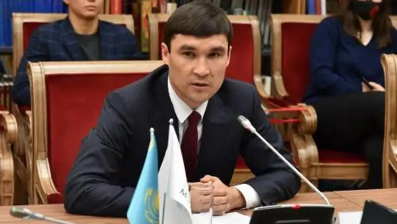 Серик Сапиев освобожден от должности председателя Комитета по делам спорта и физической культуры