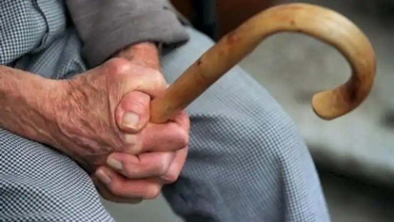 Старение действительно искажает восприятие времени, доказали ученые