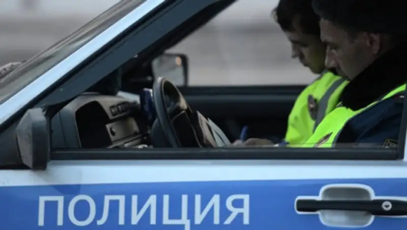 Пьяный водитель на Алтае убил ножом полицейского, его коллега ранен