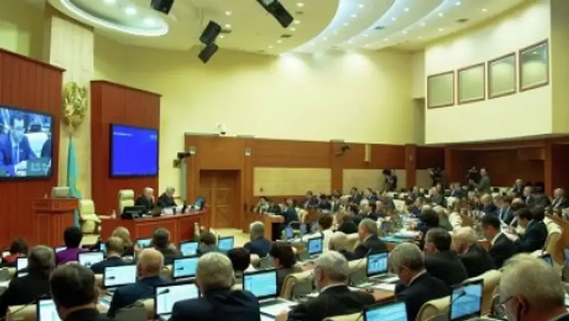 Минюст презентовал в мажилисе проект предпринимательского кодекса с поправками