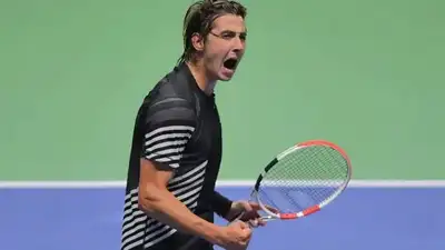 Александр Шевченко успешно стартовал в турнире категории ATP-250 в Марселе