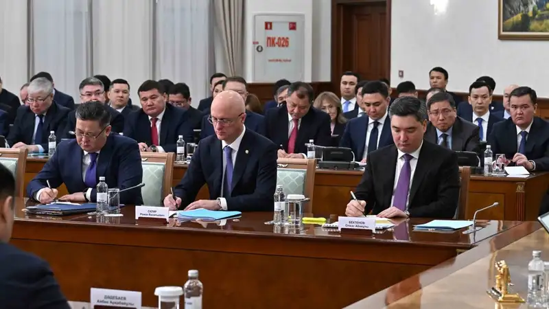 Расширенное заседание правительства с участием Токаева – текстовая трансляция