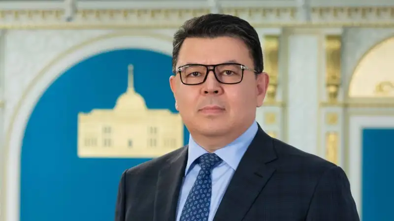 Советник президента Канат Бозумбаев заболел коронавирусом