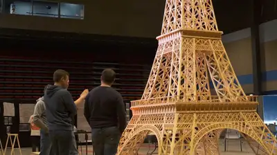 Во Франции из спичек собрали самую высокую Эйфелеву башню
