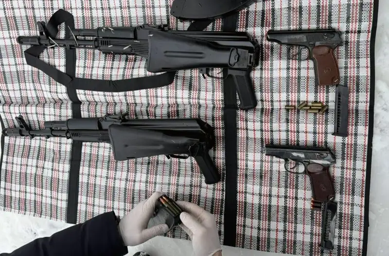 КНБ: Три тайника с оружием нашли в Алматинской области