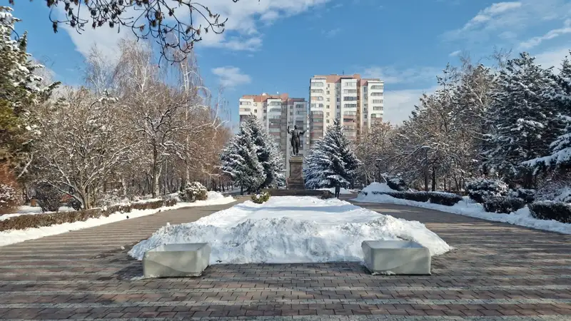 В Алматы впервые реконструировали сквер журналистов