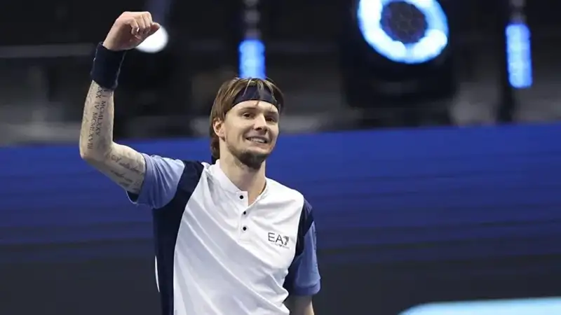 Александр Бублик потерпел неожиданное поражение на турнире в Роттердаме