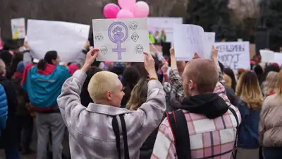 Почему акимат Алматы не разрешает феминисткам проведение марша и митинга 8 марта