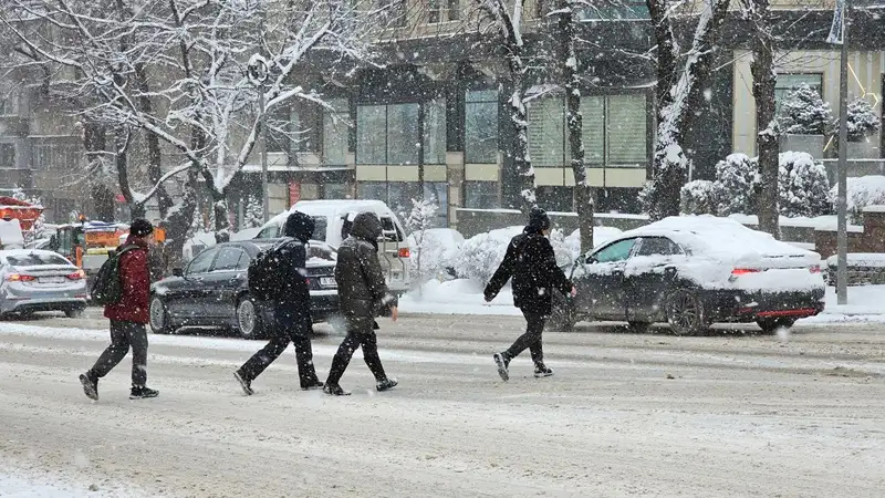 Фоторепортаж из заснеженной Алматы, фото - Новости Zakon.kz от 16.02.2024 16:13