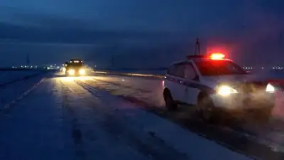 Автодороги закрыли из-за непогоды уже в 11 областях Казахстана 