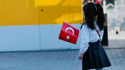 Хэллоуин, Пасху и Рождество запретили праздновать в частных школах Турции, фото - Новости Zakon.kz от 19.02.2024 11:44