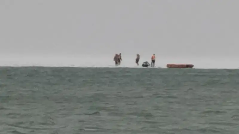 Рыбака унесло на отколовшейся льдине на Капчагае , фото - Новости Zakon.kz от 19.02.2024 14:16