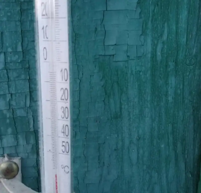 Жители ВКО публикуют фото термометров: они показывают минус 63 градуса, фото - Новости Zakon.kz от 20.02.2024 17:36