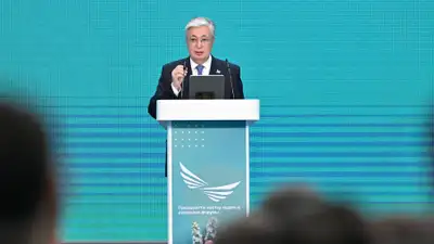 Токаев на заседании, фото - Новости Zakon.kz от 20.02.2024 15:27