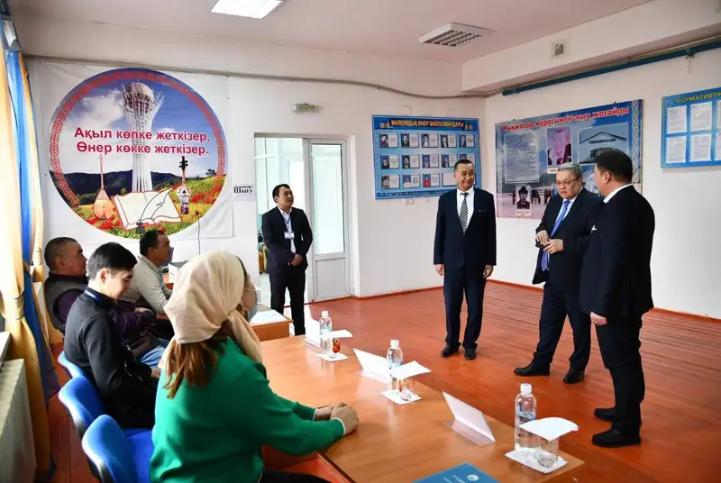 Нурлан Абдиров посетил Туркестанскую область, фото - Новости Zakon.kz от 21.02.2024 12:51