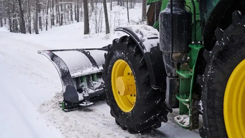 375 единиц техники работает на дорогах Восточно-Казахстанской области
