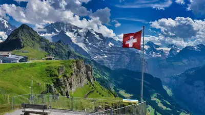 Швейцарцы на референдуме назначили себе ежегодную 13-ю пенсию, фото - Новости Zakon.kz от 04.03.2024 01:11