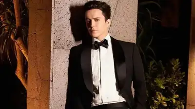 Димаш Кудайберген заинтриговал фанатов новым селфи из Северного Кипра , фото - Новости Zakon.kz от 04.03.2024 23:20