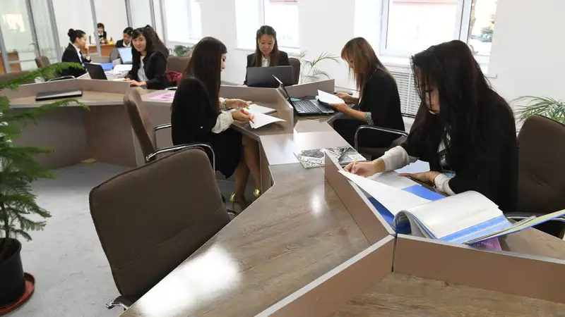Где смогут отработать казахстанцы после окончания вузов