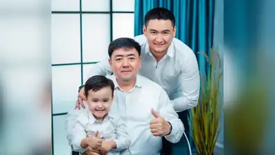 Торегали Тореали нежно обратился к сыну, фото - Новости Zakon.kz от 04.03.2024 11:04