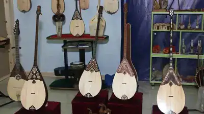 Школу игры на домбре открыли в Тюмени
