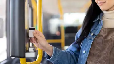 Жители 28 городов теперь могут ездить в автобусах бесплатно с OGO-картой от Kcell