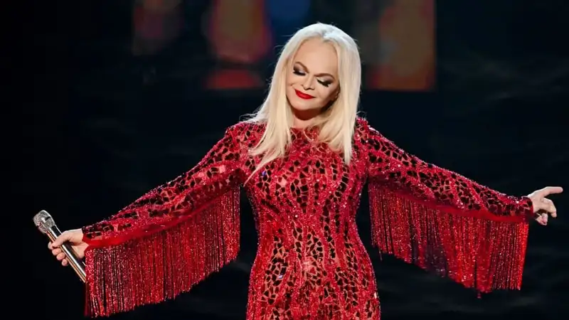 Экспериментальный наряд Ларисы Долиной шокировал поклонников