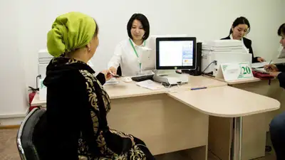 В Казахстане обновилти правила регистрации иностранцев и беженцев
