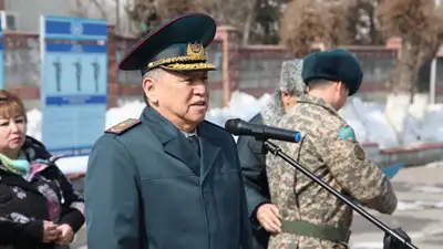 отправка в армию, фото - Новости Zakon.kz от 07.03.2024 08:31