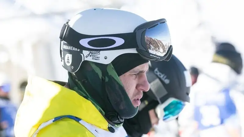 Павел Колмаков стал серебряным призером этапа Кубка мира по фристайл-могулу