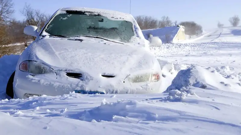 В Абайской области из снежного плена спасли пять человек