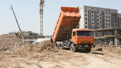 Почему в Алматы стали меньше строить, объяснил Досаев