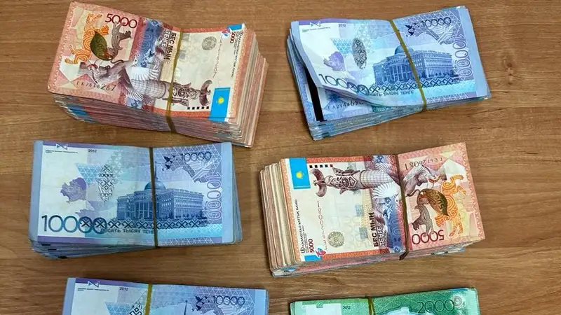Более 20 миллионов тенге пытались незаконно вывезти из Казахстана