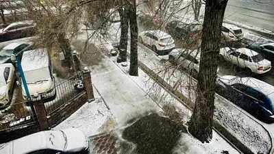Алматы вновь заваливает снегом, фото - Новости Zakon.kz от 14.03.2024 16:51