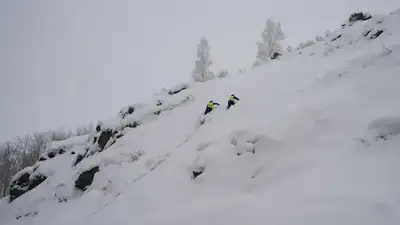Снежные лавины спустили в ВКО 