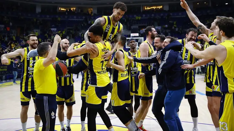 "Фенербахче" установил рекорд Евролиги по числу трехочковых попаданий