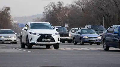 КГД начал направлять уведомления казахстанцам об уплате налога на транспорт, фото - Новости Zakon.kz от 15.03.2024 15:01