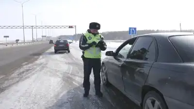 Мужчину в наркотическом опьянении задержали на трассе в СКО, фото - Новости Zakon.kz от 15.03.2024 19:54