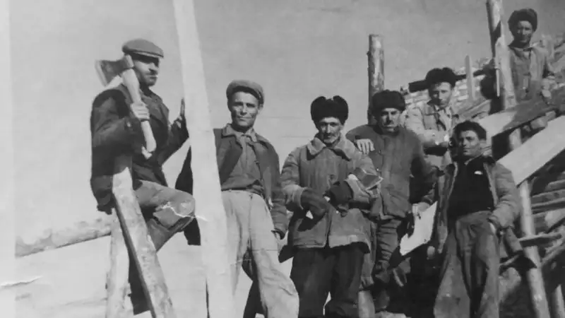 Рабочие греки в Кызылорде во время репрессий, политические репрессии, фото - Новости Zakon.kz от 15.03.2024 12:35