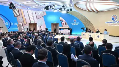 Токаев призвал казахстанцев к единству 