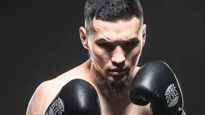 Елеусинова нокаутировали за титул WBC, фото - Новости Zakon.kz от 16.03.2024 09:44